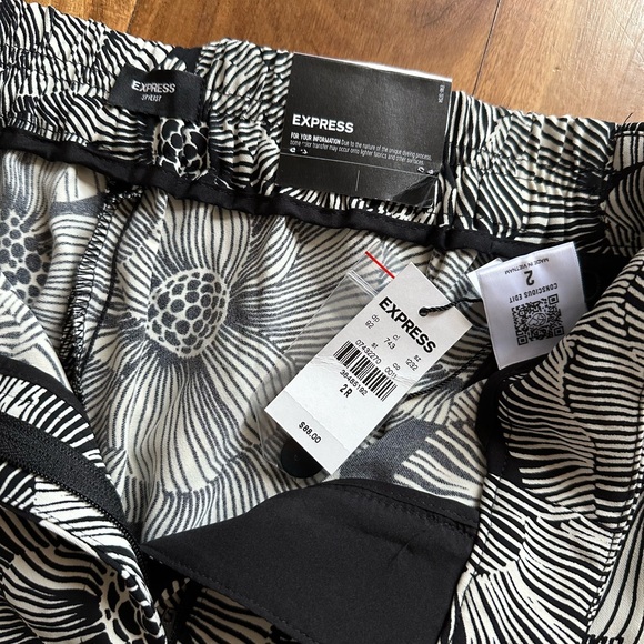 Express Black and White Floral Wide Leg Palazzo Pants - Picture 6 of 6